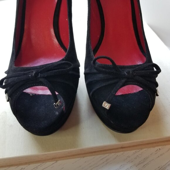 GUESS Black Suede Platform Heels Size 6 π  - Picture 11 of 11